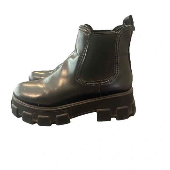 Circus by Sam Edelman Darielle chunky lug Sole platform, Chelsea boot - Picture 1 of 6